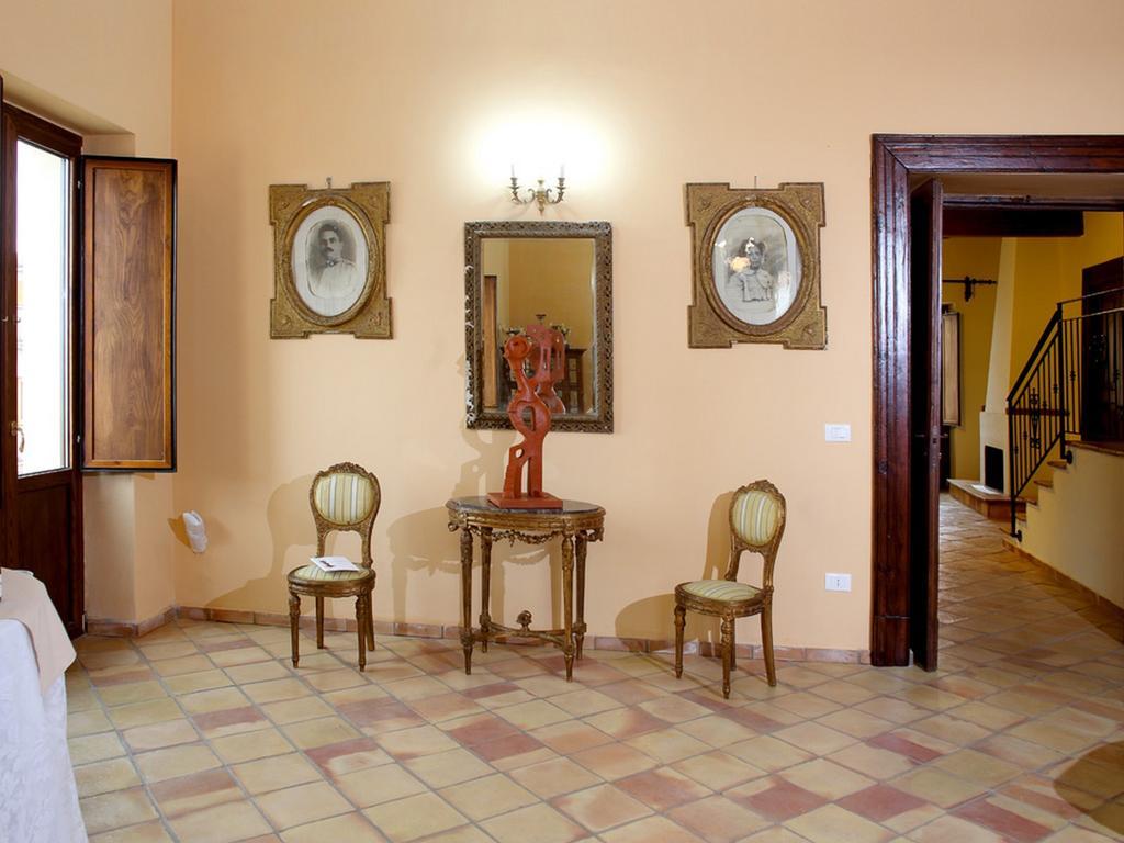 Palazzo Madeo - Residenza D'Epoca Bed & Breakfast Crosia Exterior photo