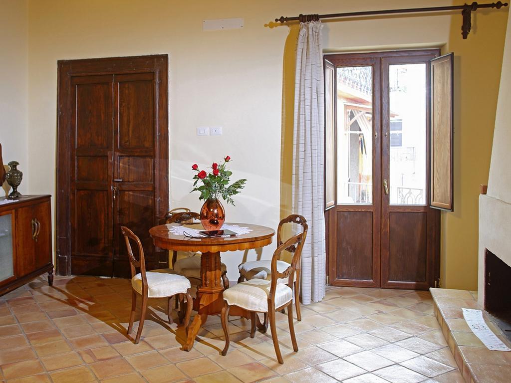 Palazzo Madeo - Residenza D'Epoca Bed & Breakfast Crosia Exterior photo