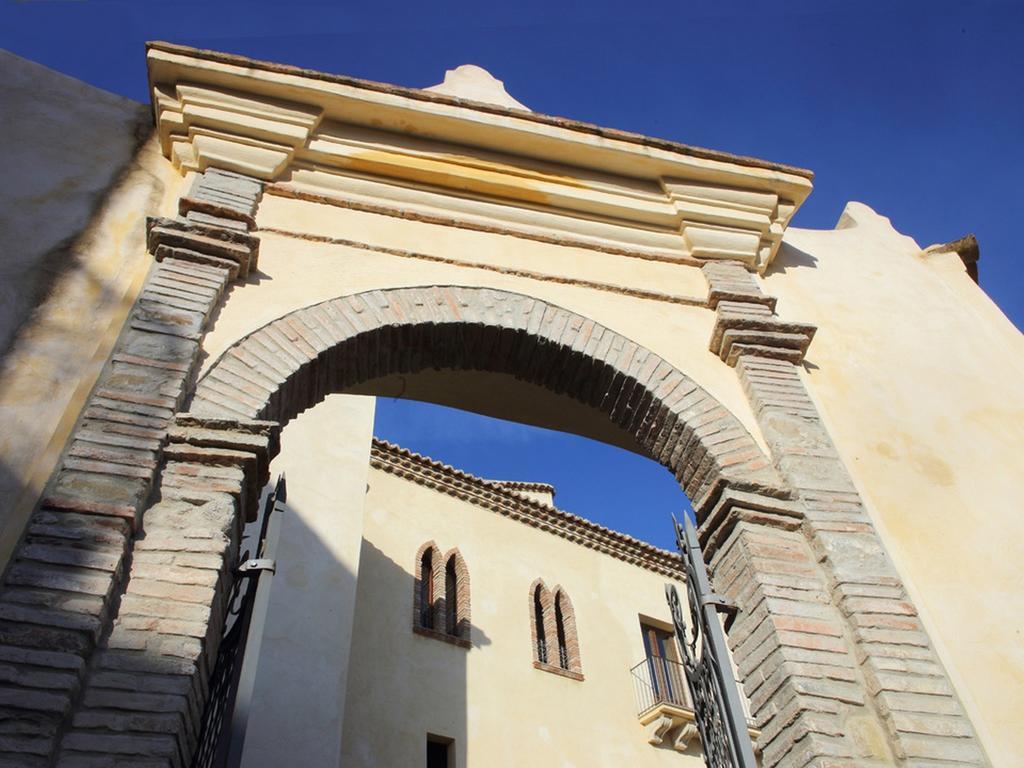 Palazzo Madeo - Residenza D'Epoca Bed & Breakfast Crosia Exterior photo