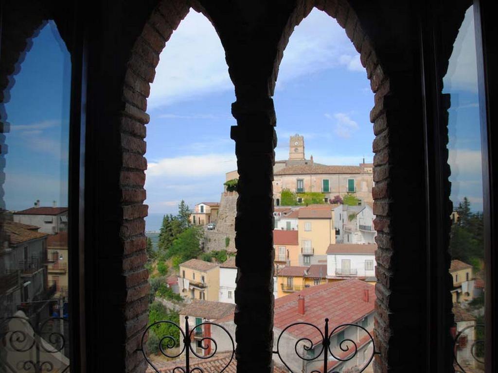 Palazzo Madeo - Residenza D'Epoca Bed & Breakfast Crosia Exterior photo