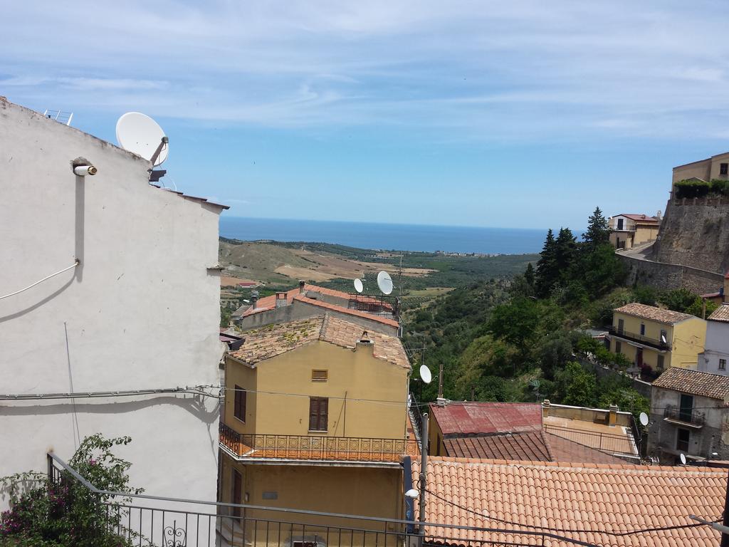 Palazzo Madeo - Residenza D'Epoca Bed & Breakfast Crosia Exterior photo