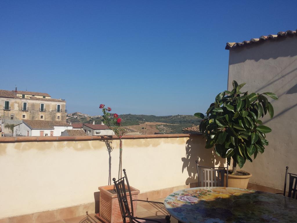 Palazzo Madeo - Residenza D'Epoca Bed & Breakfast Crosia Exterior photo