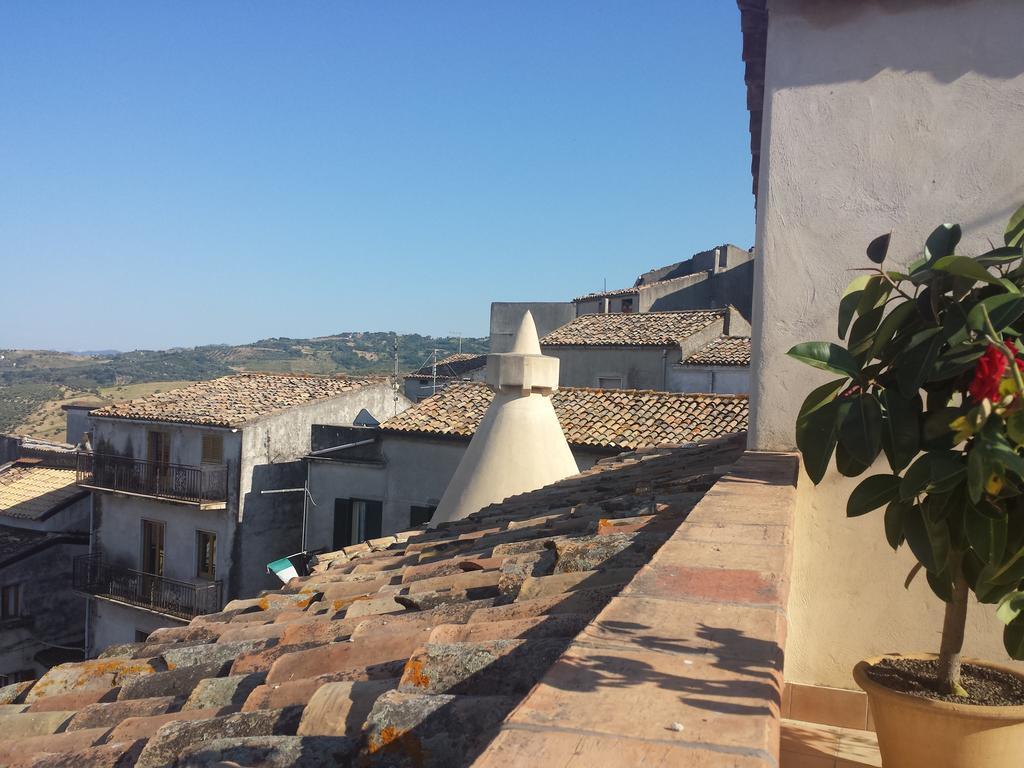 Palazzo Madeo - Residenza D'Epoca Bed & Breakfast Crosia Exterior photo
