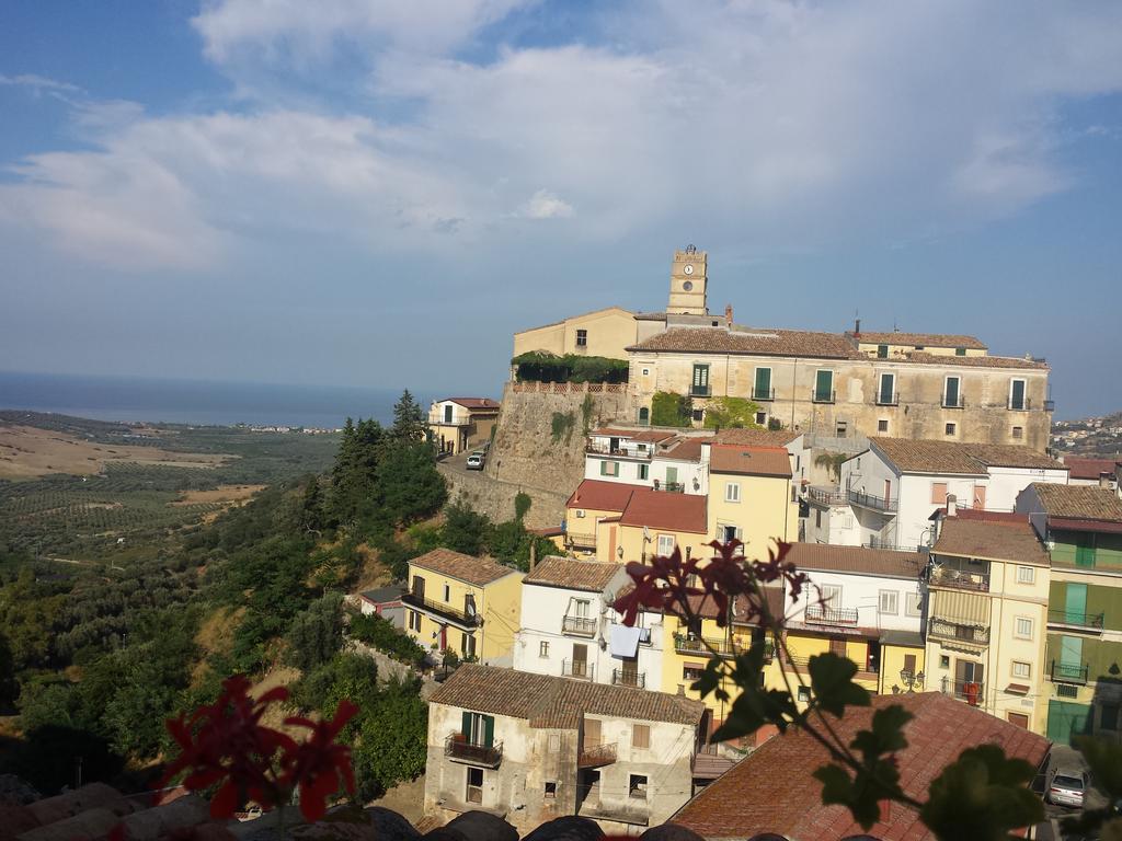 Palazzo Madeo - Residenza D'Epoca Bed & Breakfast Crosia Exterior photo