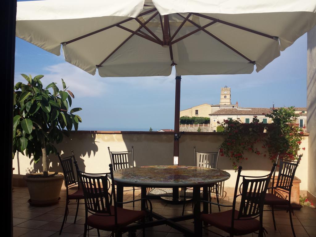 Palazzo Madeo - Residenza D'Epoca Bed & Breakfast Crosia Exterior photo