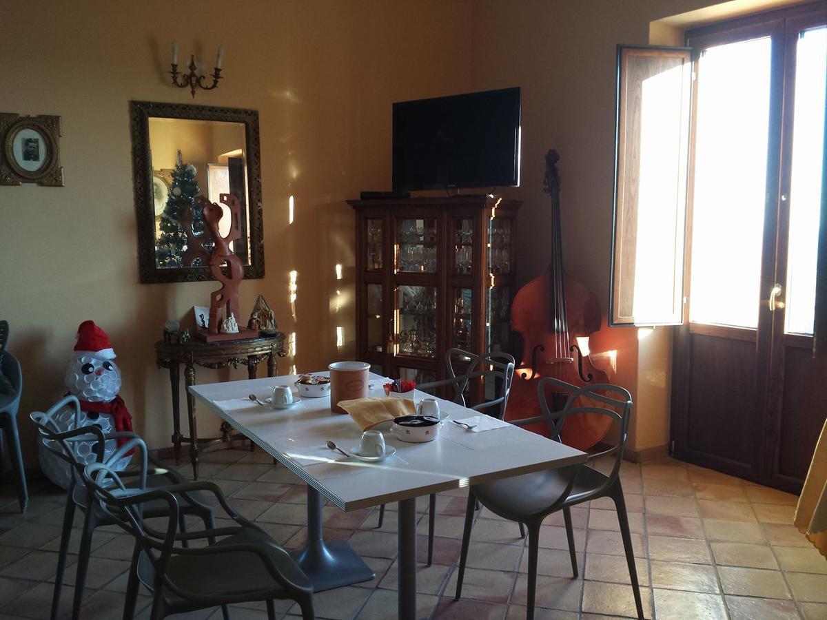 Palazzo Madeo - Residenza D'Epoca Bed & Breakfast Crosia Exterior photo