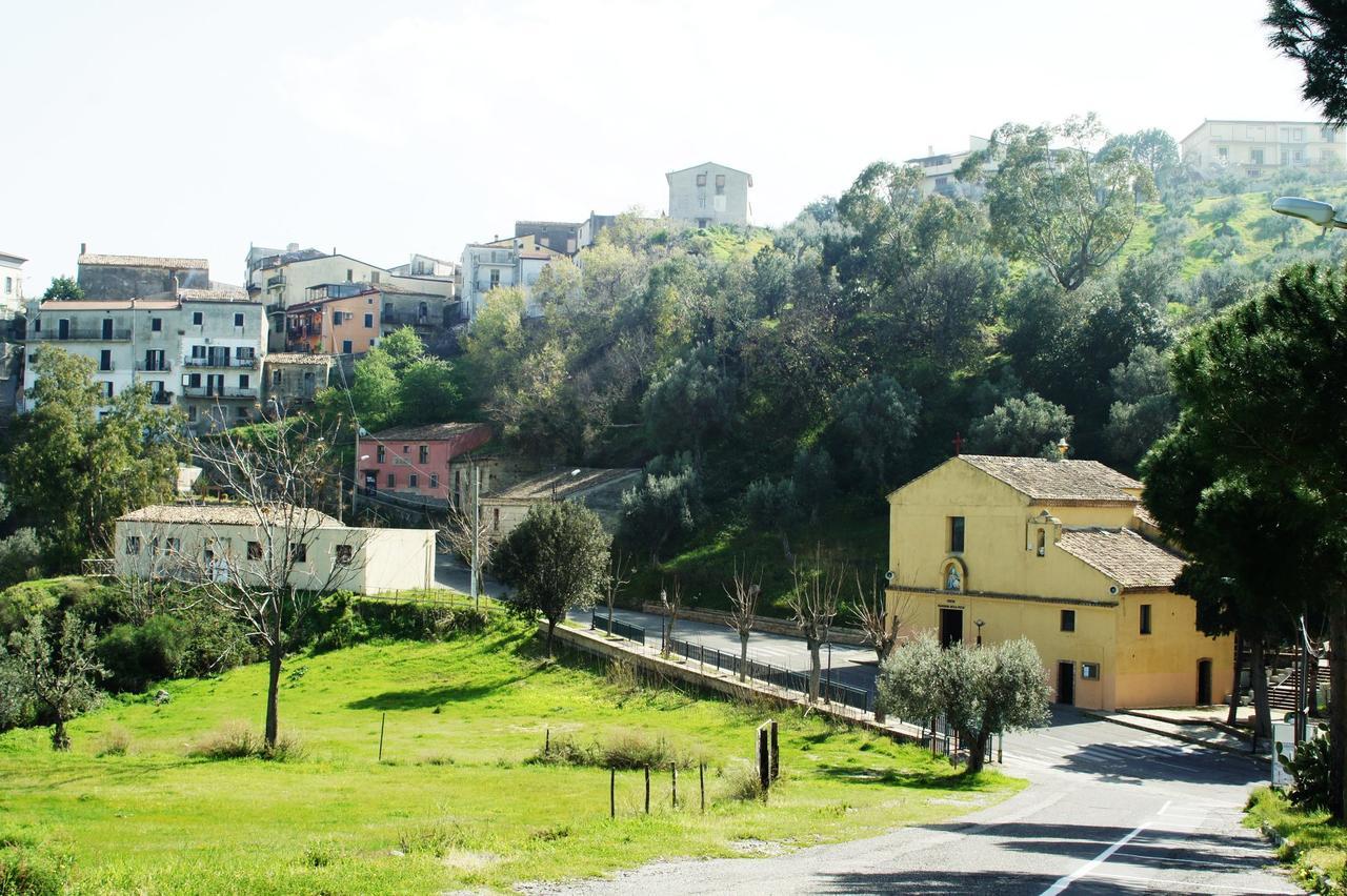 Palazzo Madeo - Residenza D'Epoca Bed & Breakfast Crosia Exterior photo