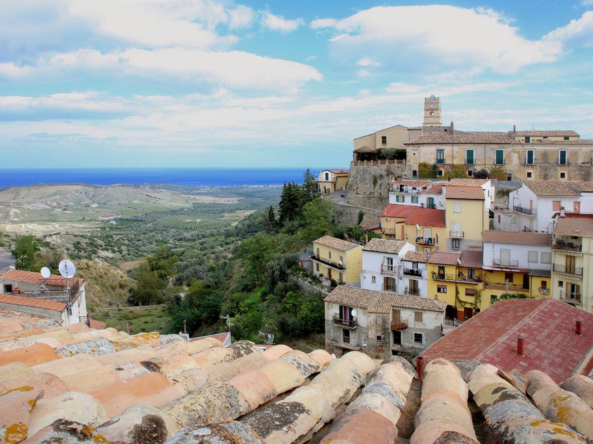 Palazzo Madeo - Residenza D'Epoca Bed & Breakfast Crosia Exterior photo