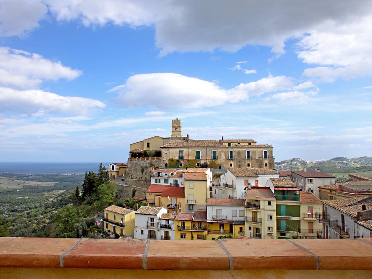 Palazzo Madeo - Residenza D'Epoca Bed & Breakfast Crosia Exterior photo